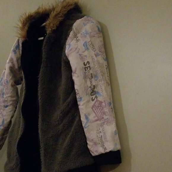 Jacket - Picture 4 of 6